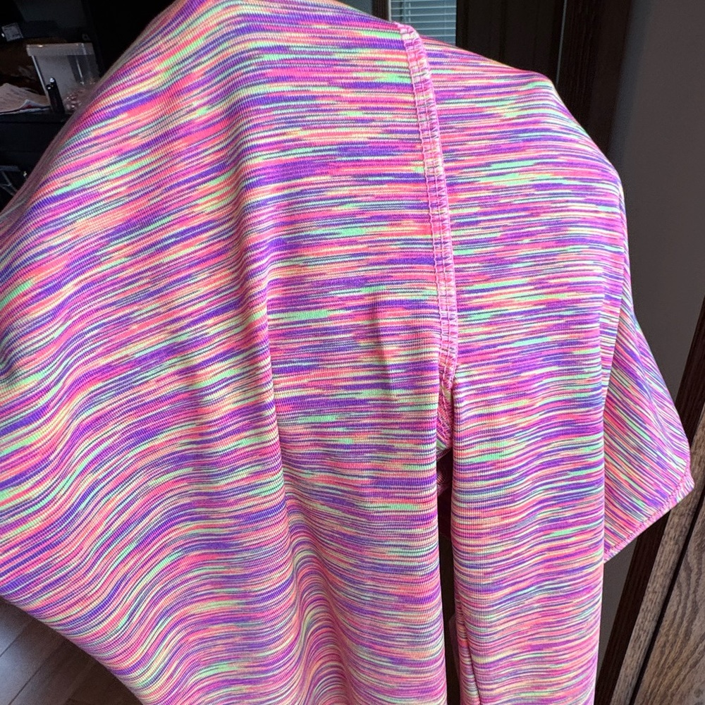 VOGO Athletica Pink and Purple Leggings - Picture 6 of 7